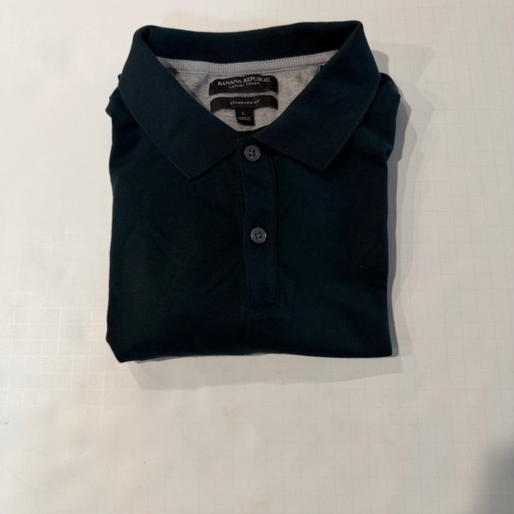 Banana Republic Dark Green Polo Shirt. Gently Used